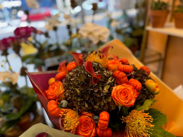 
                    
                      Antique hydrangea calla lily and rose warm autumn bouquet – Jerome Florists NYC
                    
                  